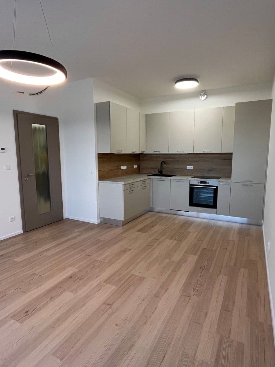 Pronájem bytu 2+kk 56 m², třída Generála Píky, Brno, Jihomoravský kraj Pronájem bytu 2+kk 56 m², třída Generála Píky, Brno, Jihomoravský kraj