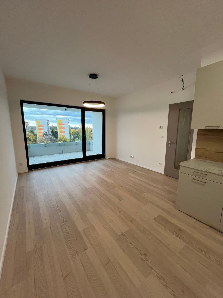 Pronájem bytu 2+kk 56 m², třída Generála Píky, Brno, Jihomoravský kraj Pronájem bytu 2+kk 56 m², třída Generála Píky, Brno, Jihomoravský kraj