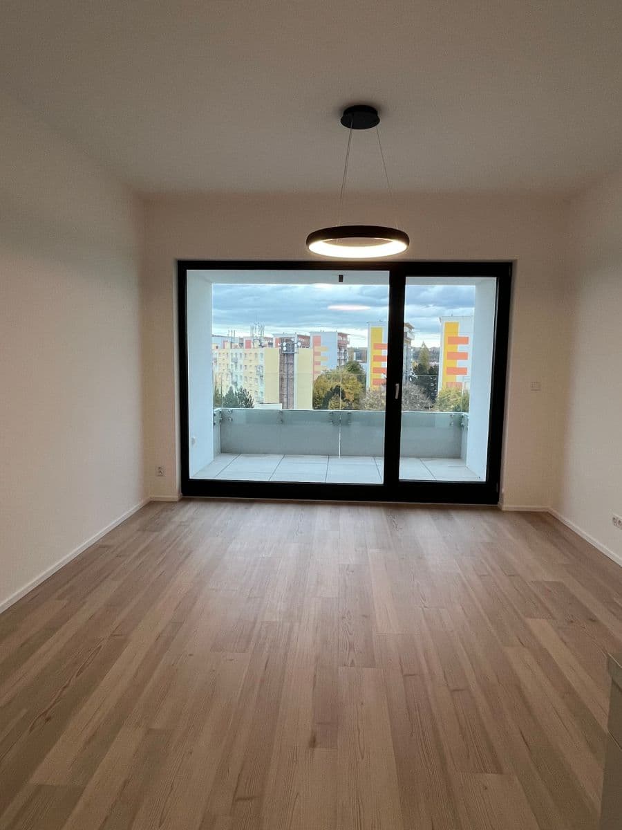 Pronájem bytu 2+kk 56 m², třída Generála Píky, Brno, Jihomoravský kraj Pronájem bytu 2+kk 56 m², třída Generála Píky, Brno, Jihomoravský kraj