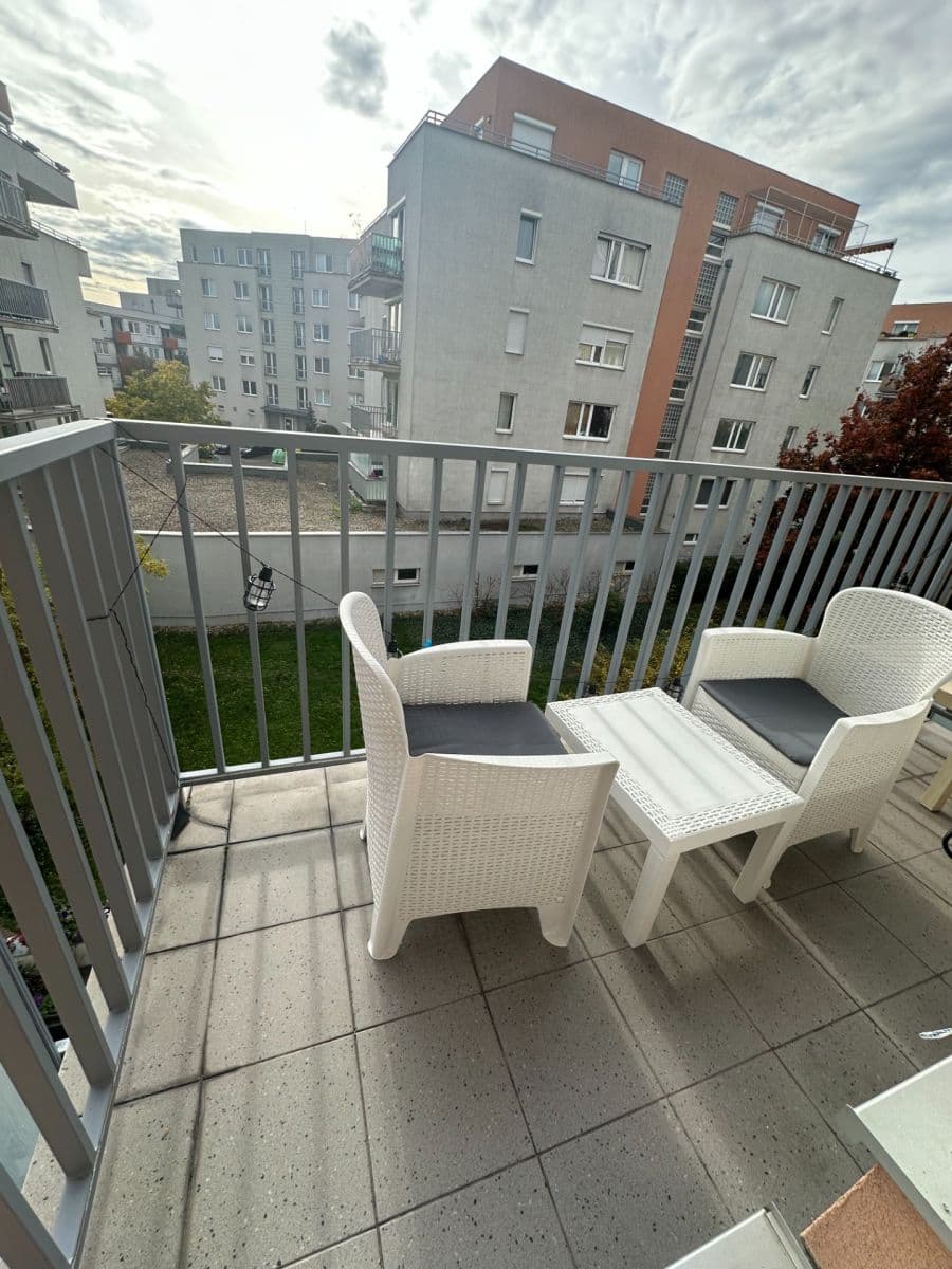 Pronájem bytu 1+1 39 m², Počernická, Praha, Praha Pronájem bytu 1+1 39 m², Počernická, Praha, Praha