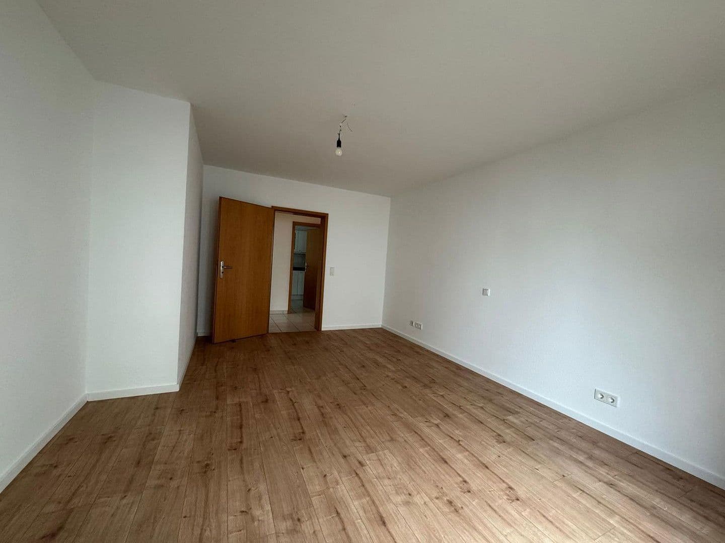 Pronájem bytu 3+1 105 m², Bad Neuenahr-Ahrweiler, Porýní-Falc Pronájem bytu 3+1 105 m², Bad Neuenahr-Ahrweiler, Porýní-Falc