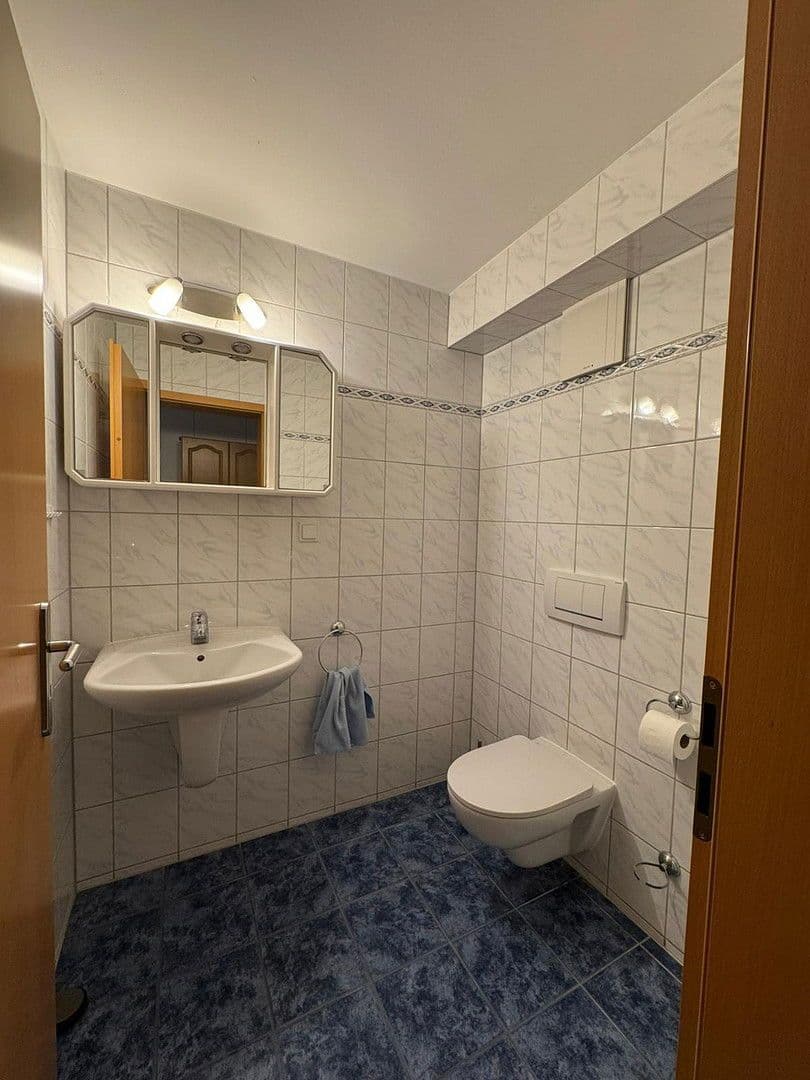 Pronájem bytu 3+1 105 m², Bad Neuenahr-Ahrweiler, Porýní-Falc Pronájem bytu 3+1 105 m², Bad Neuenahr-Ahrweiler, Porýní-Falc