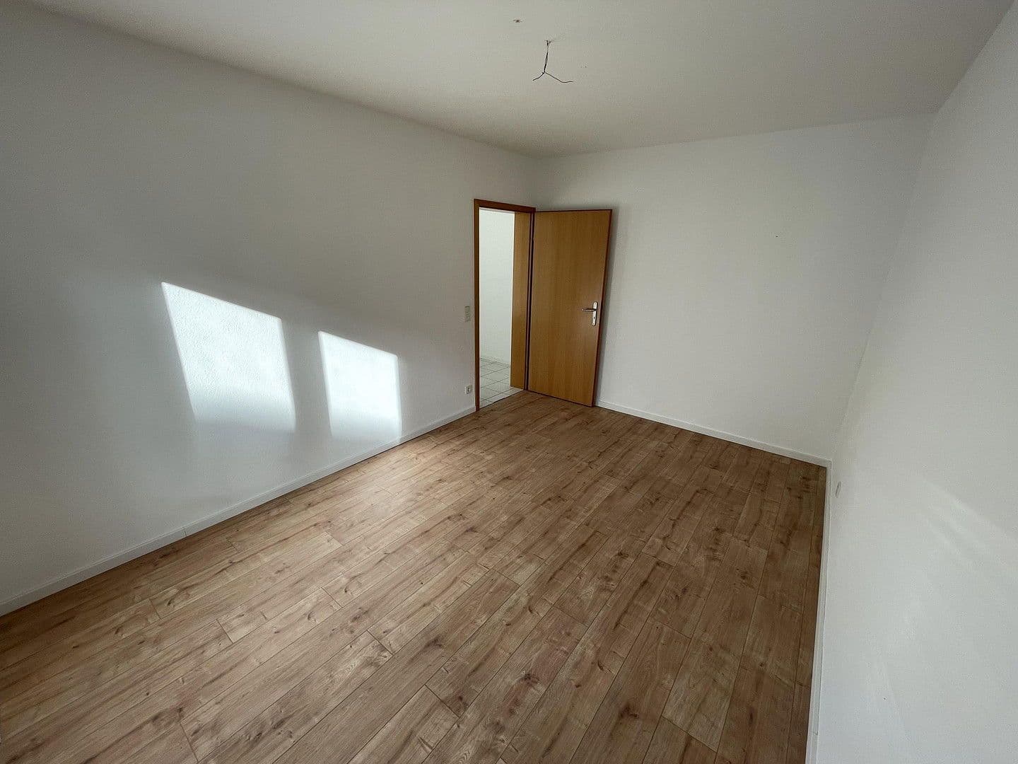 Pronájem bytu 3+1 105 m², Bad Neuenahr-Ahrweiler, Porýní-Falc Pronájem bytu 3+1 105 m², Bad Neuenahr-Ahrweiler, Porýní-Falc