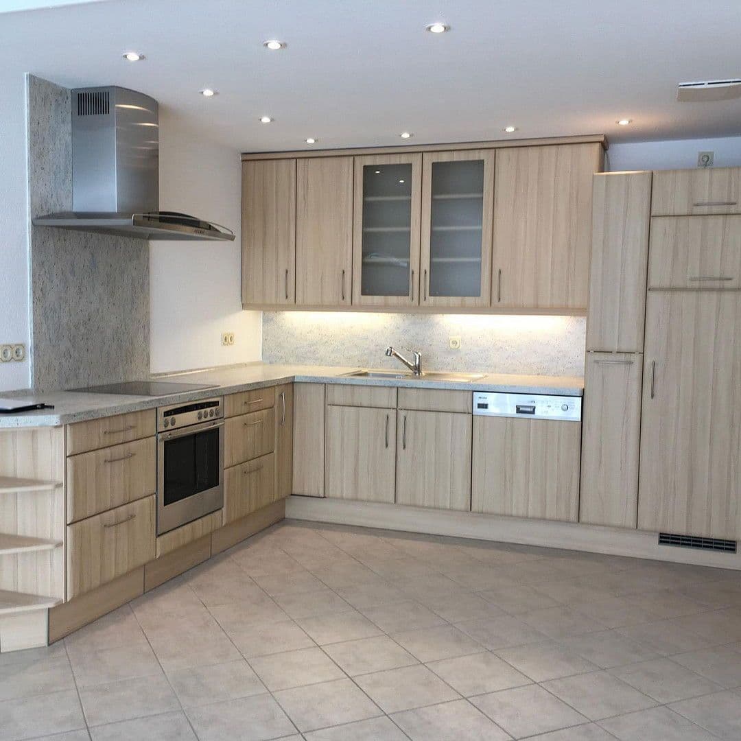 Pronájem bytu 2+1 73 m², Bad Neuenahr-Ahrweiler, Porýní-Falc Pronájem bytu 2+1 73 m², Bad Neuenahr-Ahrweiler, Porýní-Falc