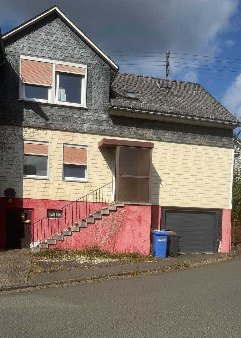 Prodej domu 125 m², pozemek 194 m², Rensdorfstrasse 19, Neunkirchen, Severní Porýní-Vestfálsko Prodej domu 125 m², pozemek 194 m², Rensdorfstrasse 19, Neunkirchen, Severní Porýní-Vestfálsko