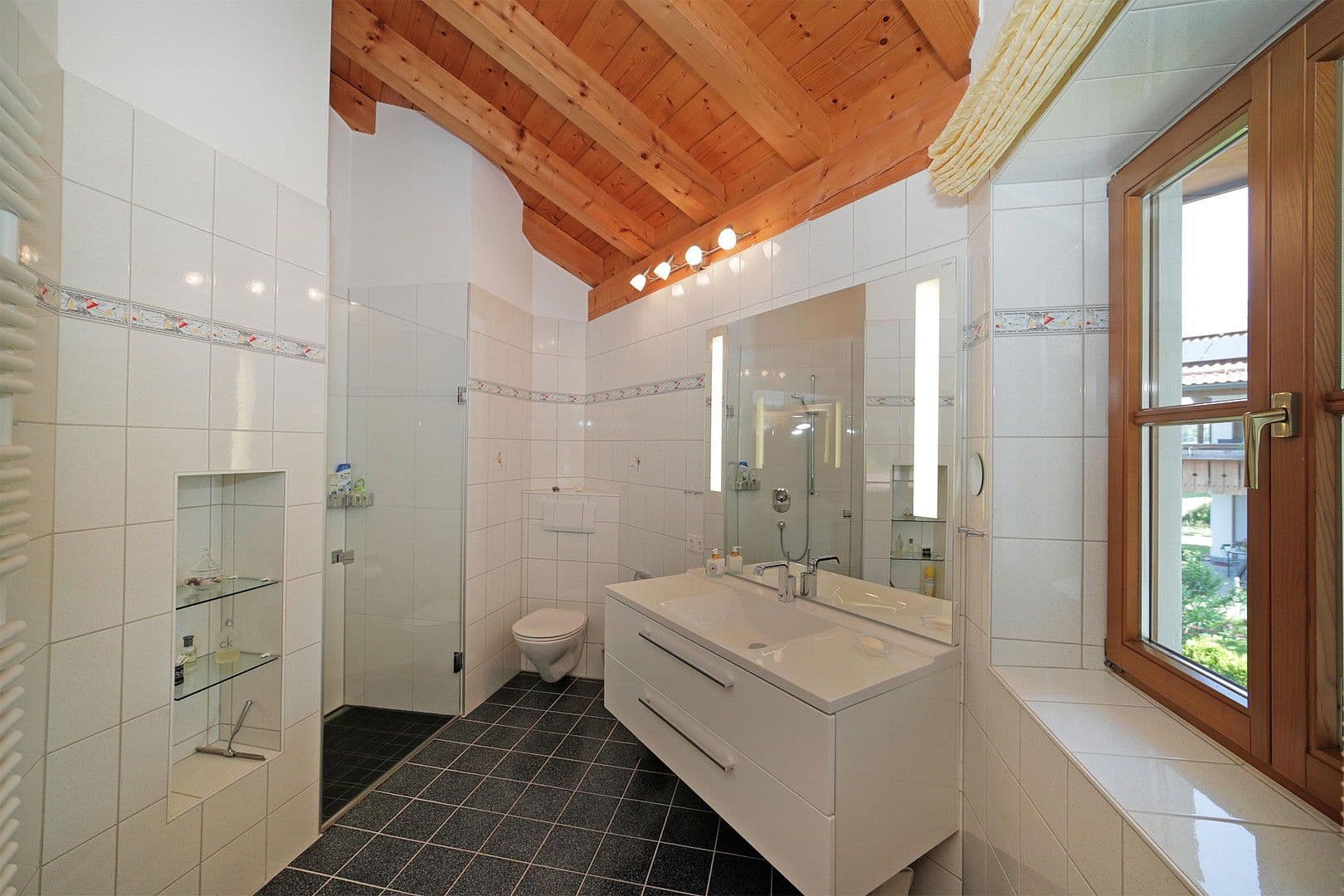 Prodej domu 187 m², pozemek 869 m², Icking, Bavorsko Prodej domu 187 m², pozemek 869 m², Icking, Bavorsko