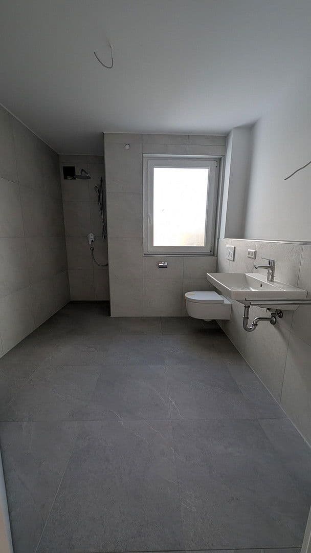 Pronájem bytu 3+1 88 m², Rutesheimerstr. 12, Sindelfingen, Bádensko-Württembersko Pronájem bytu 3+1 88 m², Rutesheimerstr. 12, Sindelfingen, Bádensko-Württembersko