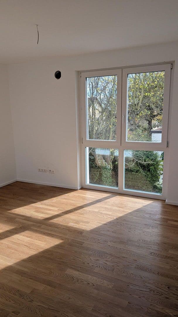 Pronájem bytu 3+1 88 m², Rutesheimerstr. 12, Sindelfingen, Bádensko-Württembersko Pronájem bytu 3+1 88 m², Rutesheimerstr. 12, Sindelfingen, Bádensko-Württembersko