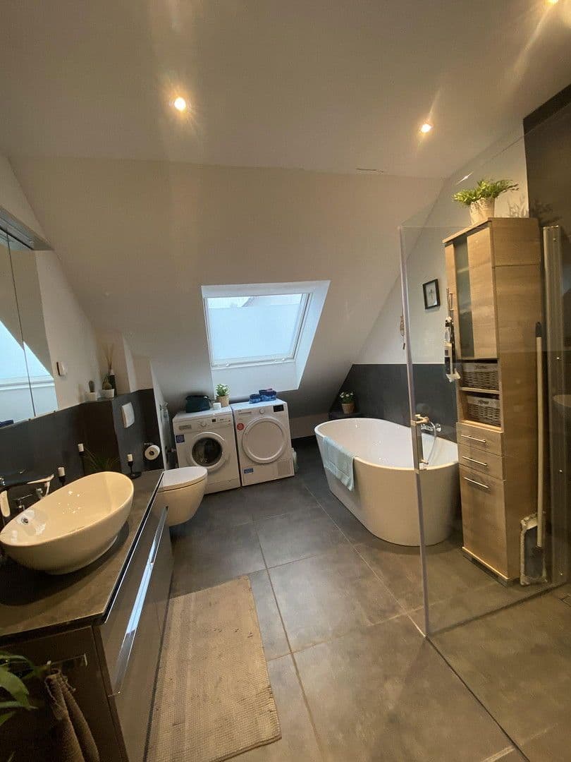 Pronájem bytu 4+1 104 m², Horenkamp 17, Hildesheim, Dolní Sasko Pronájem bytu 4+1 104 m², Horenkamp 17, Hildesheim, Dolní Sasko