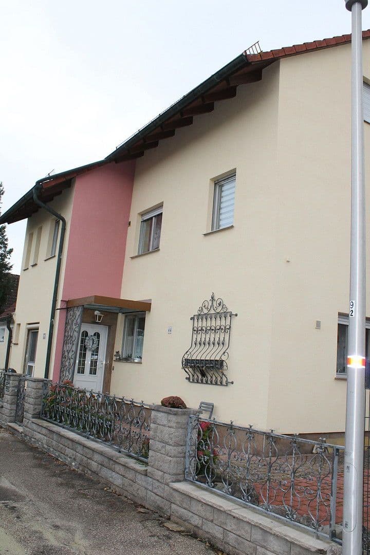 Prodej domu 262 m², pozemek 465 m², Ansbach-Meinhardswinden, Bavorsko Prodej domu 262 m², pozemek 465 m², Ansbach-Meinhardswinden, Bavorsko