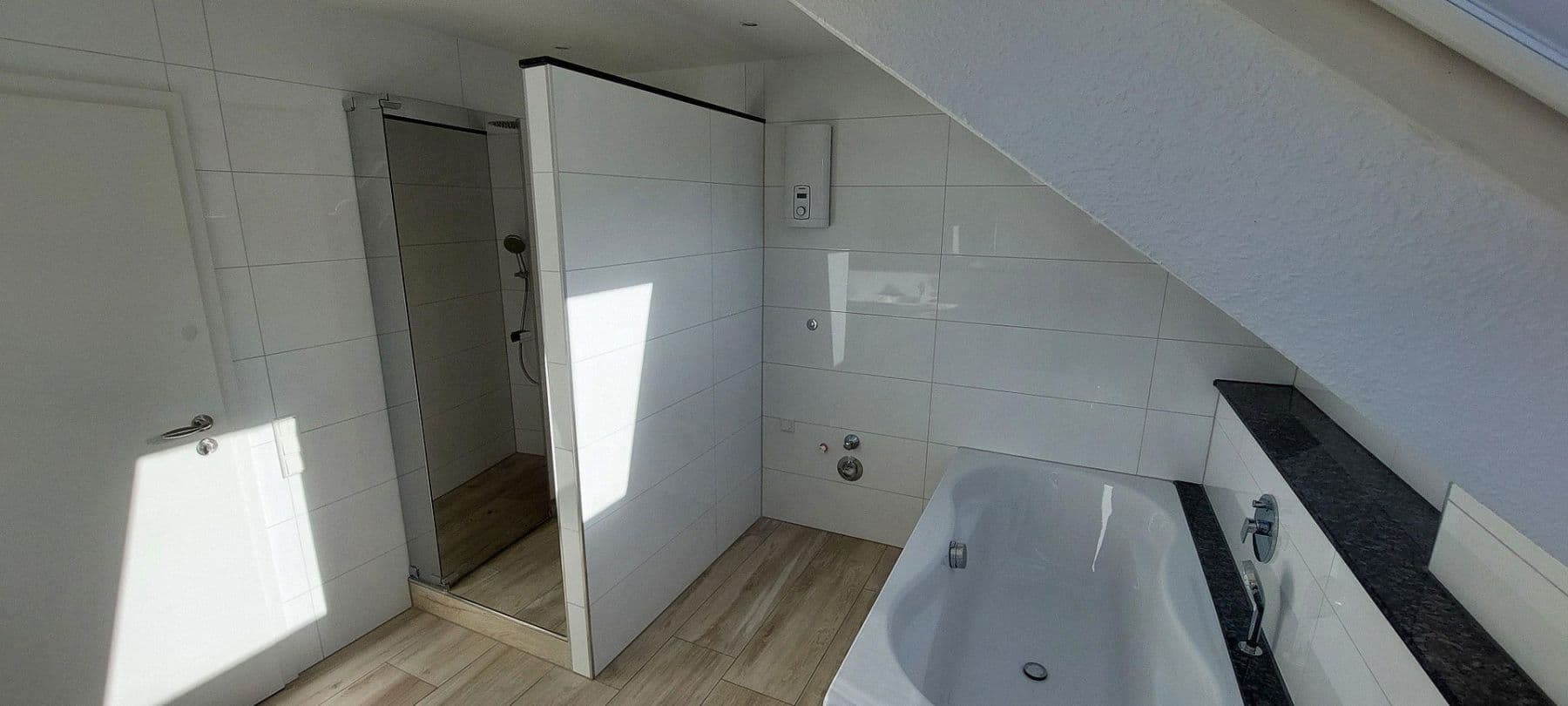 Pronájem bytu 2+1 117 m², Ratingen, Severní Porýní-Vestfálsko Pronájem bytu 2+1 117 m², Ratingen, Severní Porýní-Vestfálsko