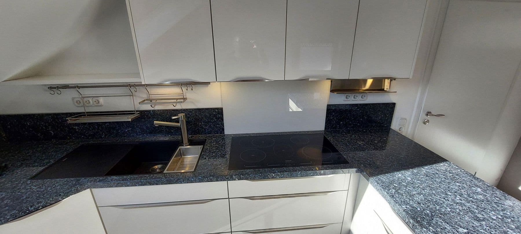 Pronájem bytu 2+1 117 m², Ratingen, Severní Porýní-Vestfálsko Pronájem bytu 2+1 117 m², Ratingen, Severní Porýní-Vestfálsko