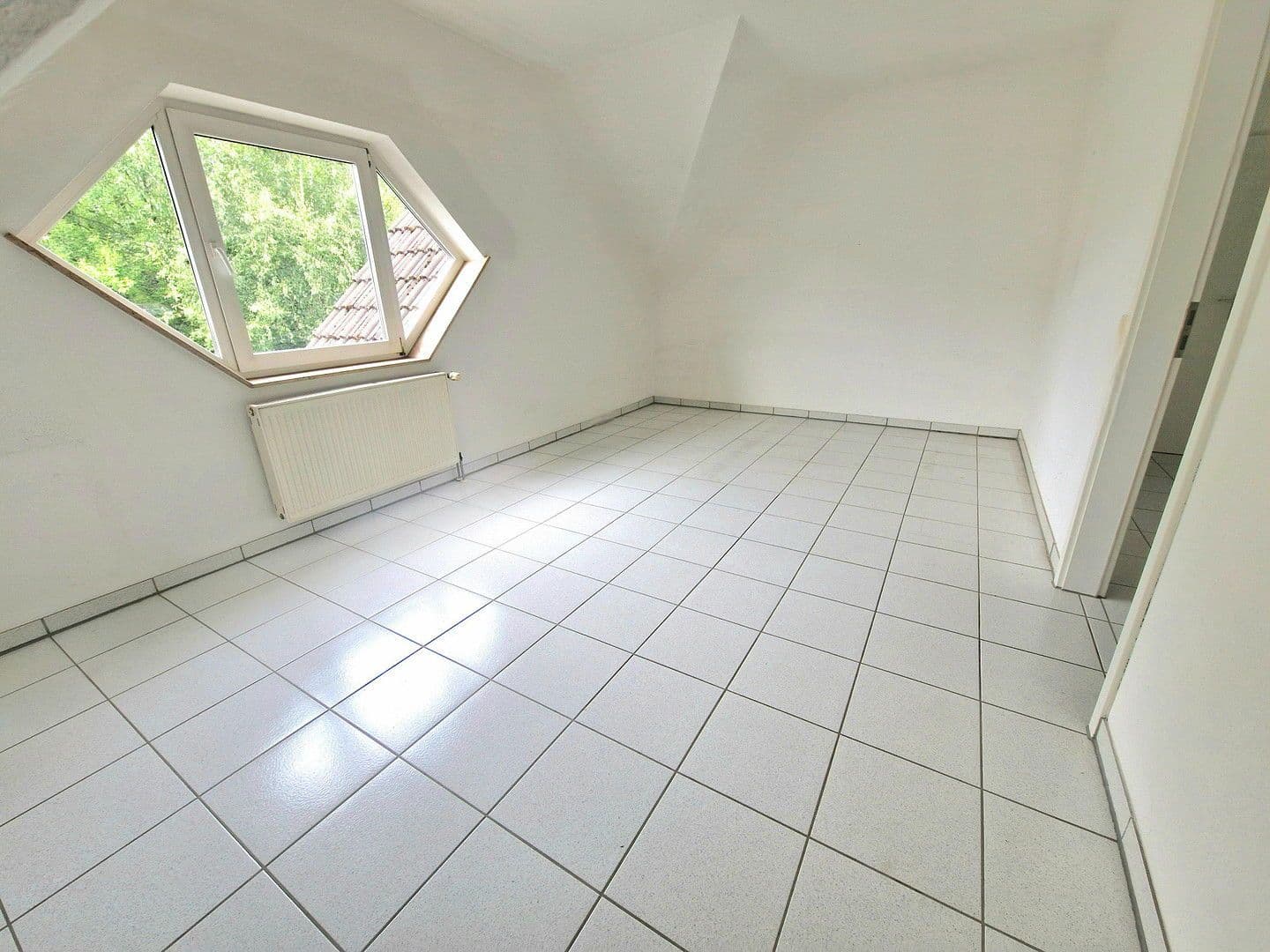 Prodej bytu 2+1 67 m², Garterlaie 26-34, Wuppertal, Severní Porýní-Vestfálsko Prodej bytu 2+1 67 m², Garterlaie 26-34, Wuppertal, Severní Porýní-Vestfálsko