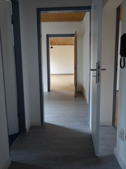 Pronájem bytu 3+1 95 m², Hansenweg 75, Frankfurt, Hessen Pronájem bytu 3+1 95 m², Hansenweg 75, Frankfurt, Hessen