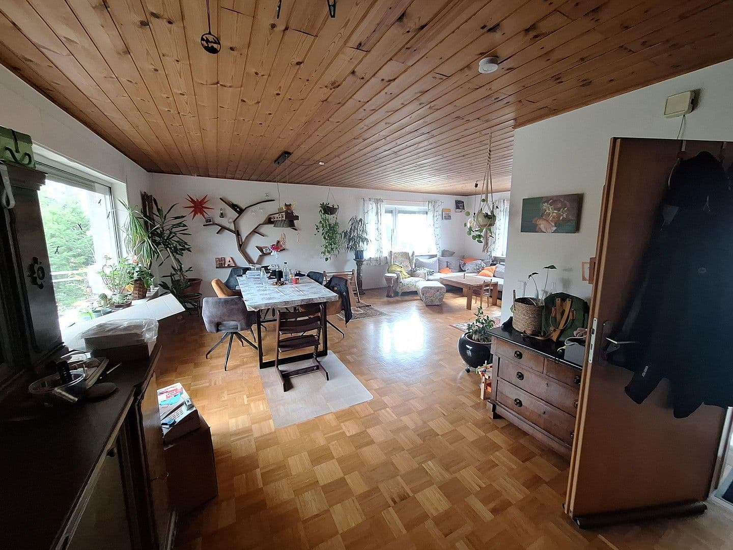 Pronájem bytu 3+1 95 m², Hansenweg 75, Frankfurt, Hessen Pronájem bytu 3+1 95 m², Hansenweg 75, Frankfurt, Hessen