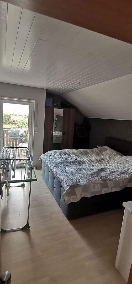 Pronájem bytu 3+kk 80 m², Kirchweg 5, Gemmingen, Bádensko-Württembersko Pronájem bytu 3+kk 80 m², Kirchweg 5, Gemmingen, Bádensko-Württembersko