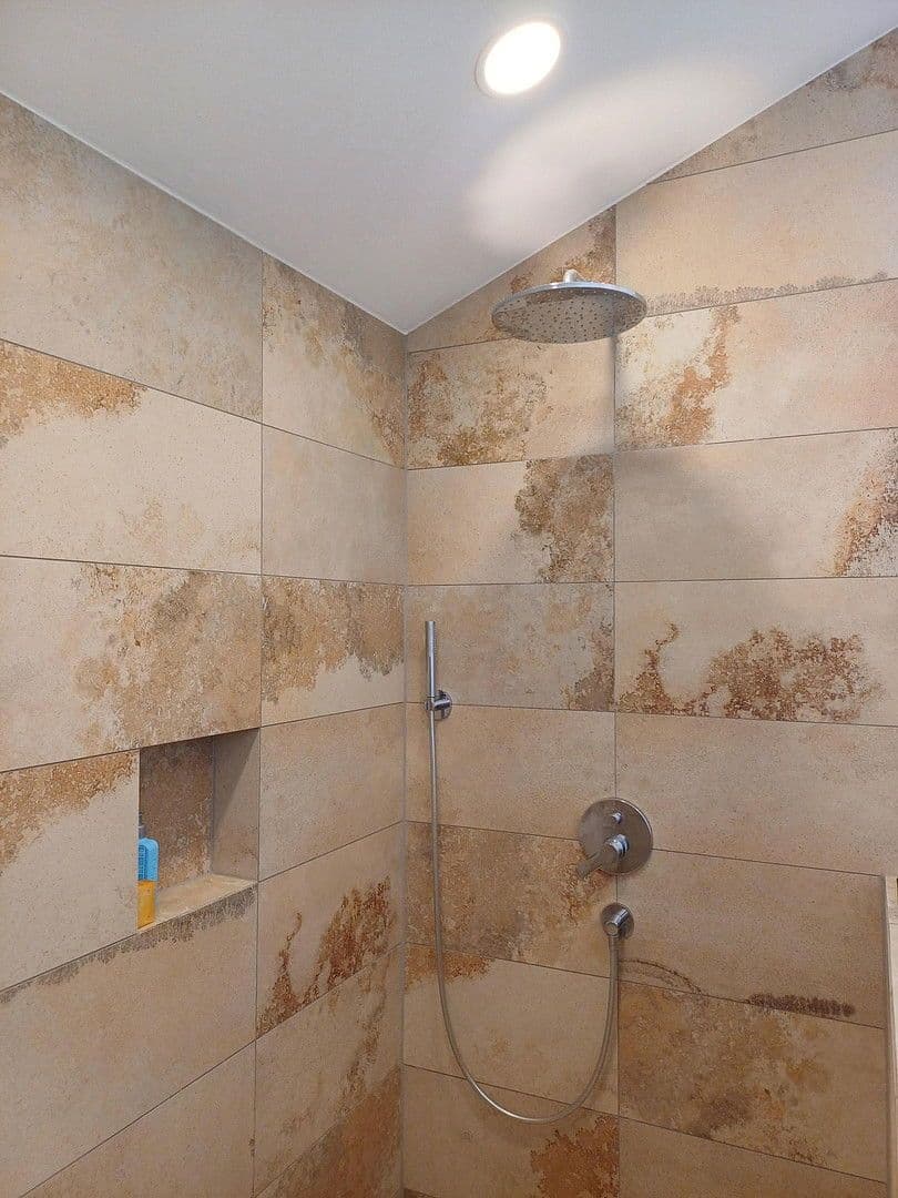 Prodej domu 243 m², pozemek 786 m², Weilheim an der Teck, Bádensko-Württembersko Prodej domu 243 m², pozemek 786 m², Weilheim an der Teck, Bádensko-Württembersko
