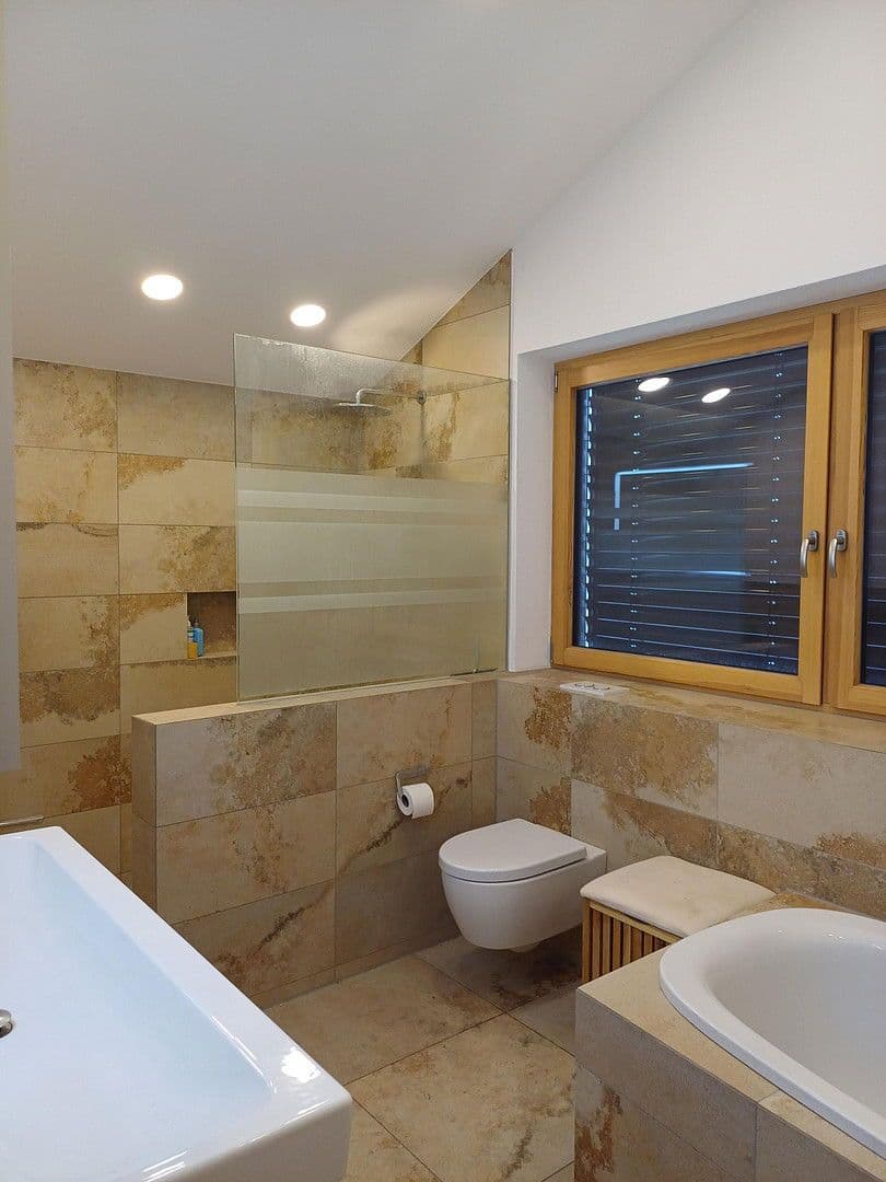 Prodej domu 243 m², pozemek 786 m², Weilheim an der Teck, Bádensko-Württembersko Prodej domu 243 m², pozemek 786 m², Weilheim an der Teck, Bádensko-Württembersko