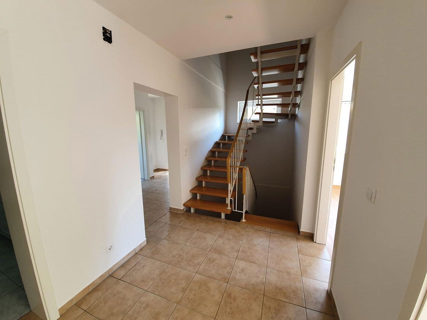 Pronájem domu 130 m², pozemek 570 m², Finsterwalde, Braniborsko Pronájem domu 130 m², pozemek 570 m², Finsterwalde, Braniborsko