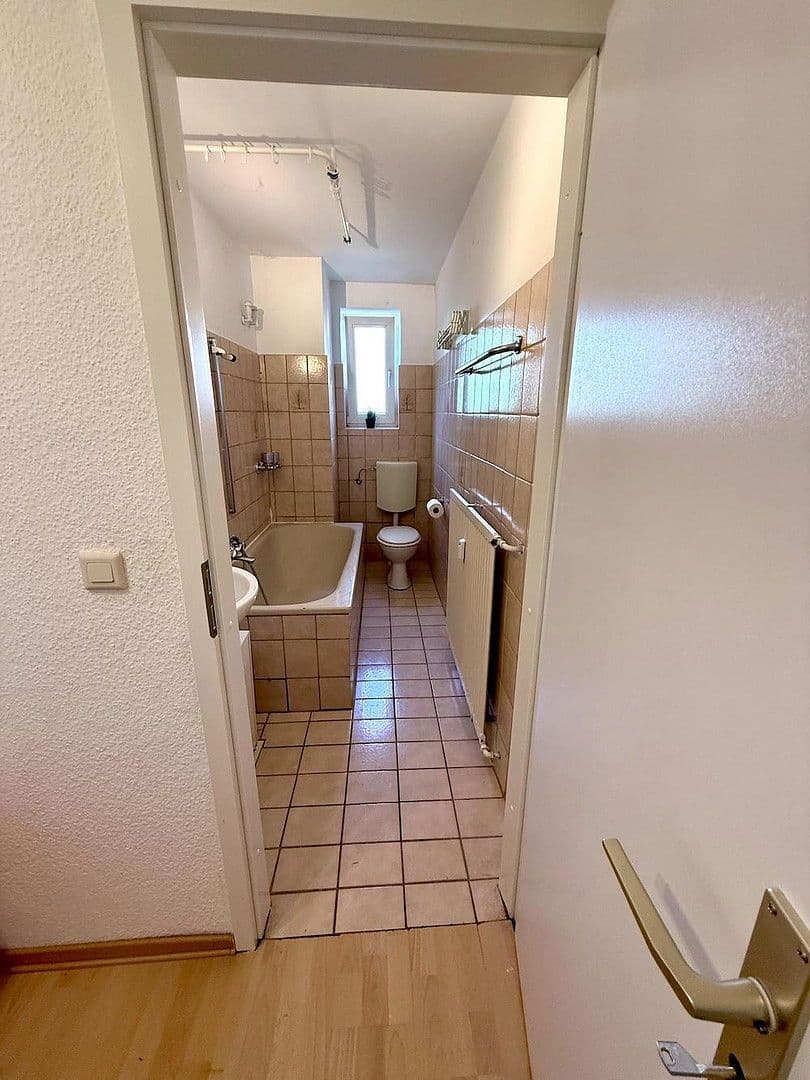 Pronájem bytu 1+1 30 m², Langenhagen, Dolní Sasko Pronájem bytu 1+1 30 m², Langenhagen, Dolní Sasko