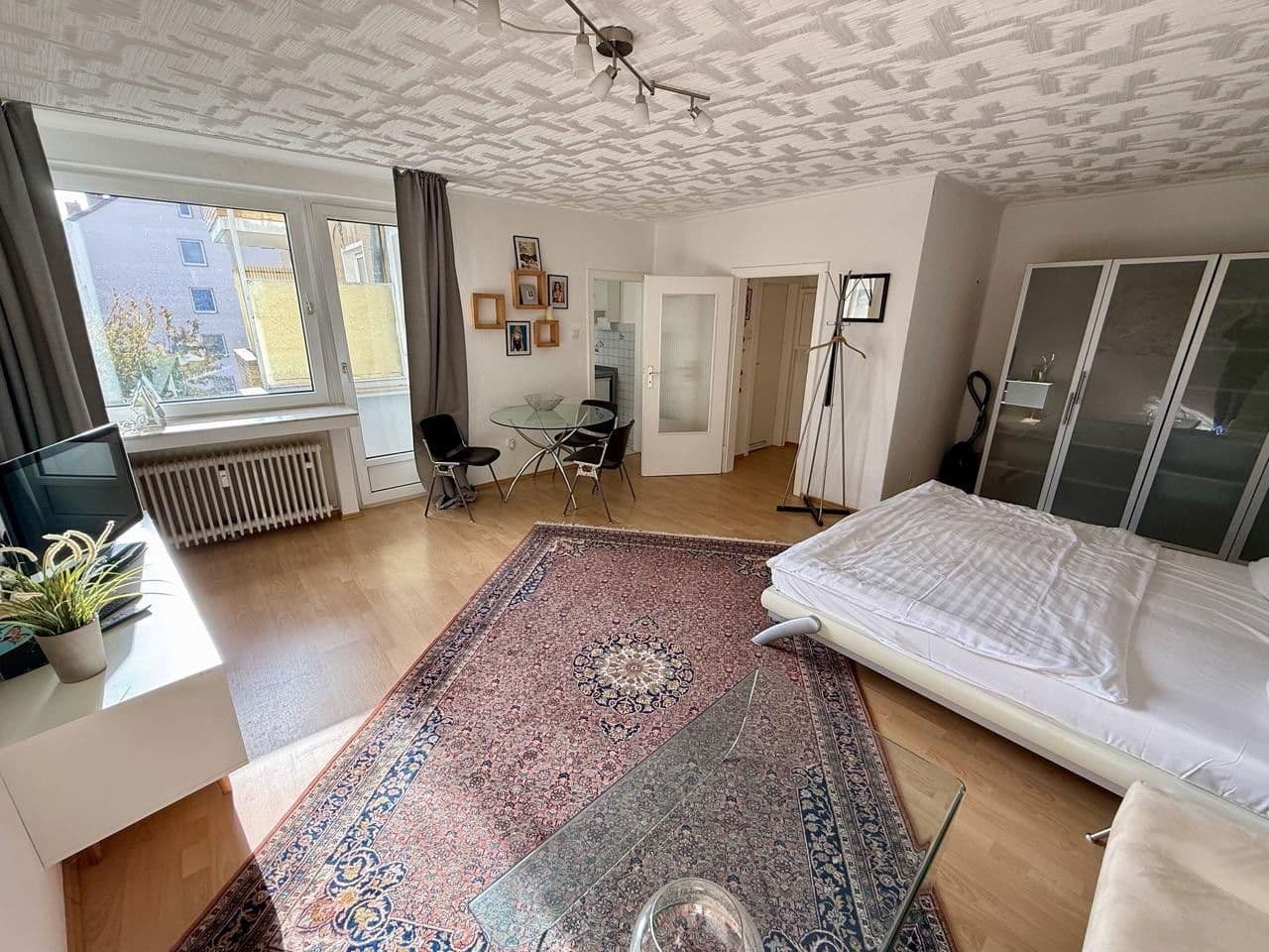 Pronájem bytu 1+1 43 m², Hannover, Dolní Sasko Pronájem bytu 1+1 43 m², Hannover, Dolní Sasko