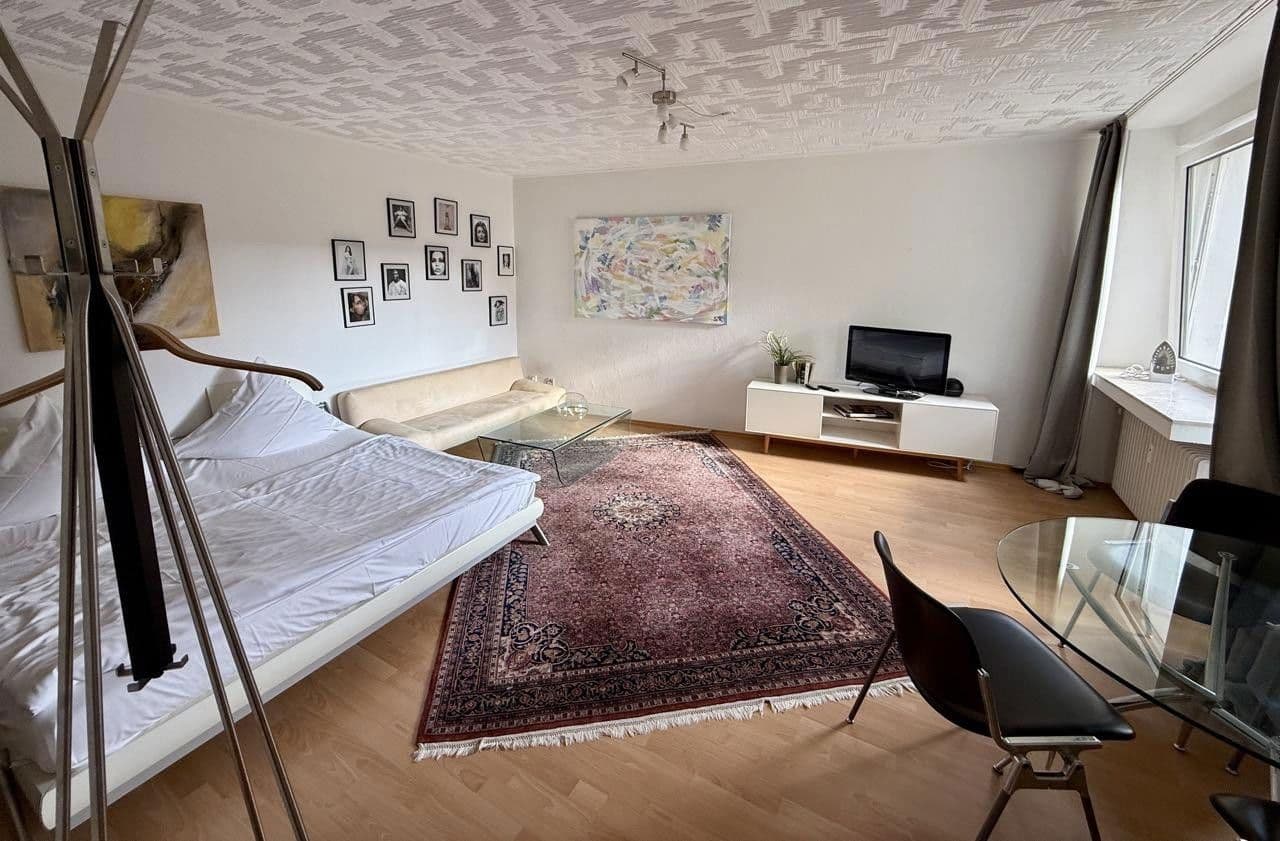 Pronájem bytu 1+1 43 m², Hannover, Dolní Sasko Pronájem bytu 1+1 43 m², Hannover, Dolní Sasko