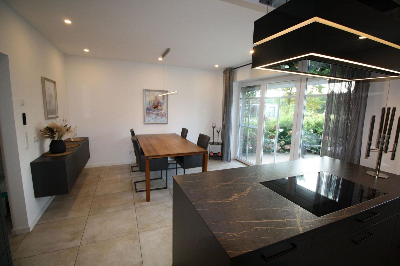 Prodej domu 165 m², pozemek 983 m², Linienweg 5 c, Berumbur, Dolní Sasko Prodej domu 165 m², pozemek 983 m², Linienweg 5 c, Berumbur, Dolní Sasko