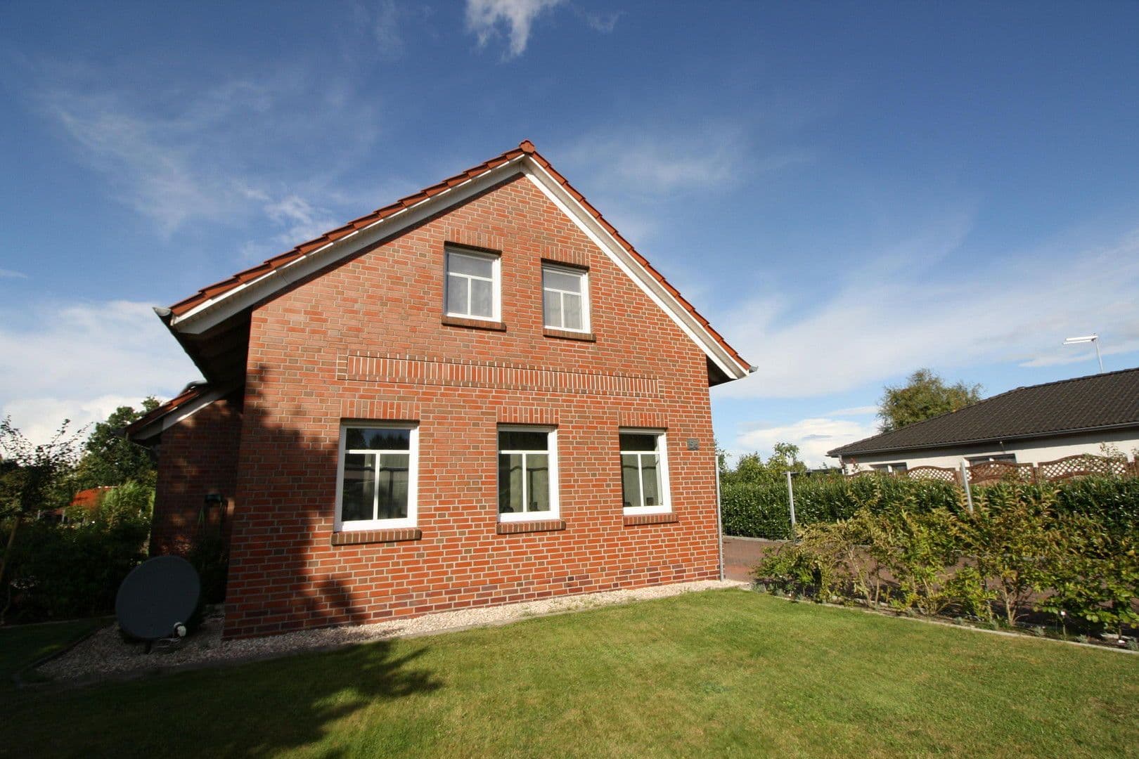 Prodej domu 165 m², pozemek 983 m², Linienweg 5 c, Berumbur, Dolní Sasko Prodej domu 165 m², pozemek 983 m², Linienweg 5 c, Berumbur, Dolní Sasko