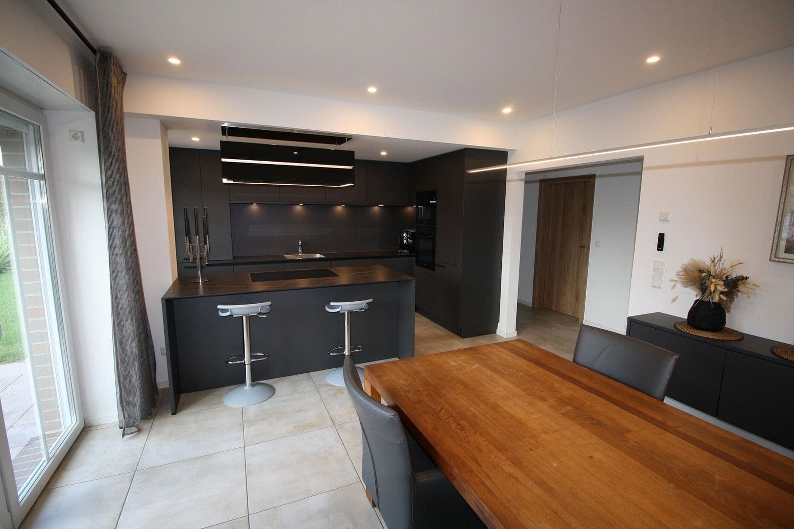 Prodej domu 165 m², pozemek 983 m², Linienweg 5 c, Berumbur, Dolní Sasko Prodej domu 165 m², pozemek 983 m², Linienweg 5 c, Berumbur, Dolní Sasko