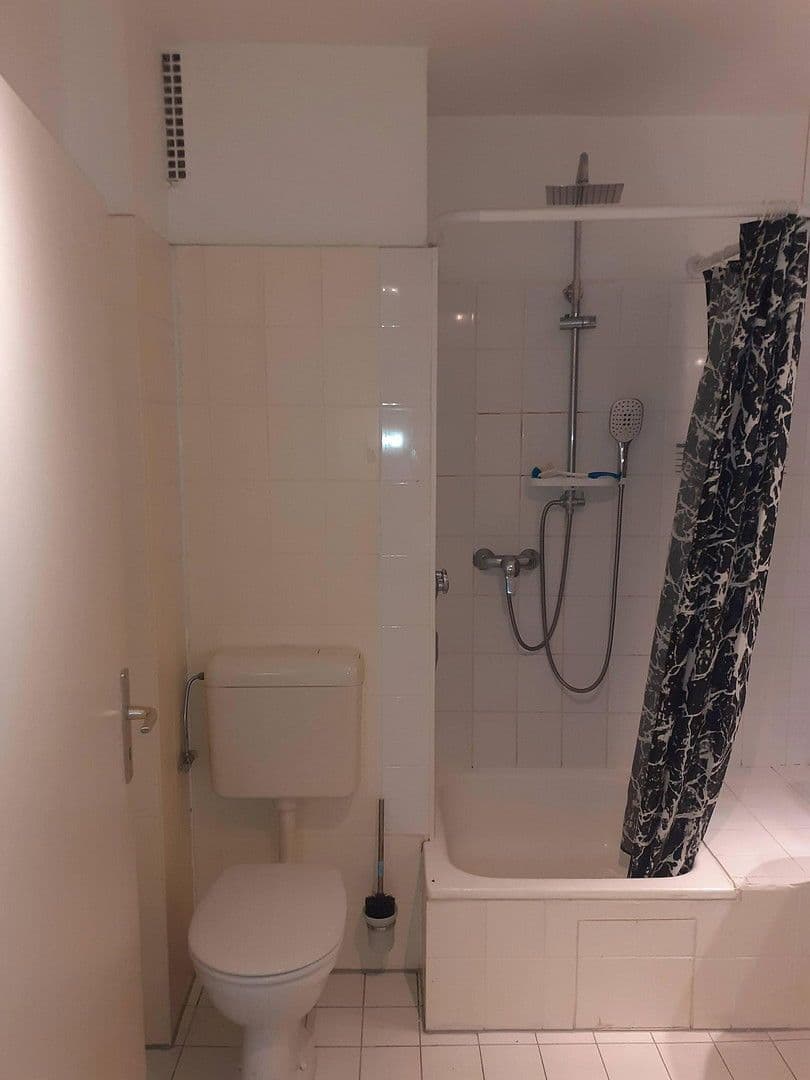 Prodej bytu 2+1 48 m², Geisenheimer Straße 96, Frankfurt, Hessen Prodej bytu 2+1 48 m², Geisenheimer Straße 96, Frankfurt, Hessen