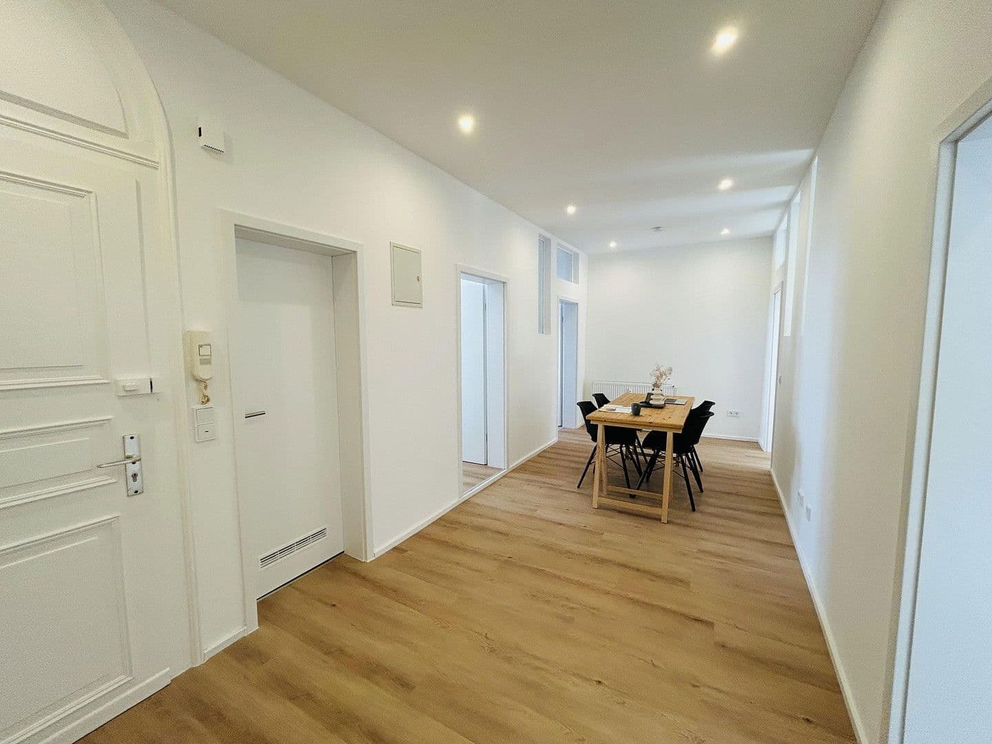 Prodej bytu 2+1 74 m², Rheinstaße 27, Wiesbaden, Hessen Prodej bytu 2+1 74 m², Rheinstaße 27, Wiesbaden, Hessen