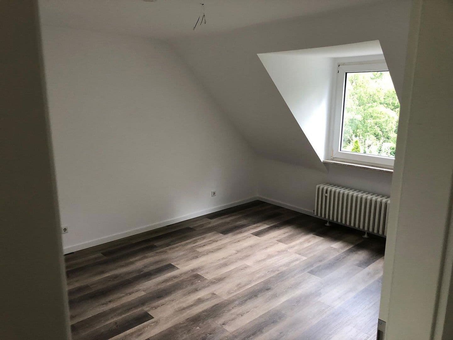 Pronájem bytu 3+1 68 m², Rixdorfer Straße 12, Köln, Severní Porýní-Vestfálsko Pronájem bytu 3+1 68 m², Rixdorfer Straße 12, Köln, Severní Porýní-Vestfálsko