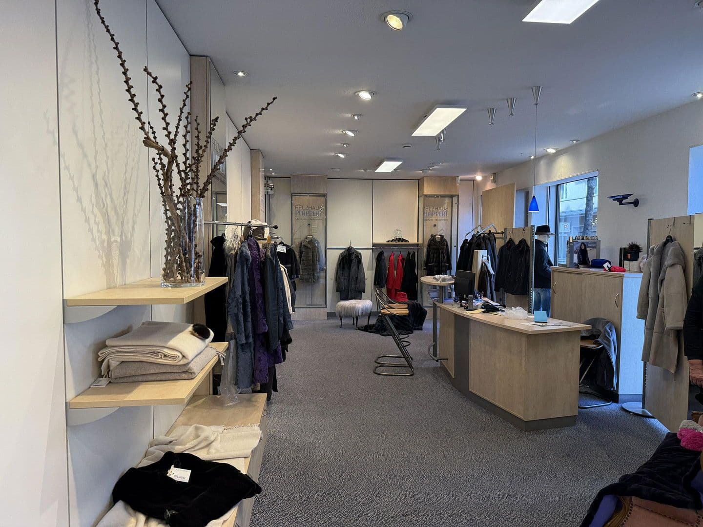 Pronájem nebytového prostoru 117 m², R7 27, Mannheim, Bádensko-Württembersko Pronájem nebytového prostoru 117 m², R7 27, Mannheim, Bádensko-Württembersko