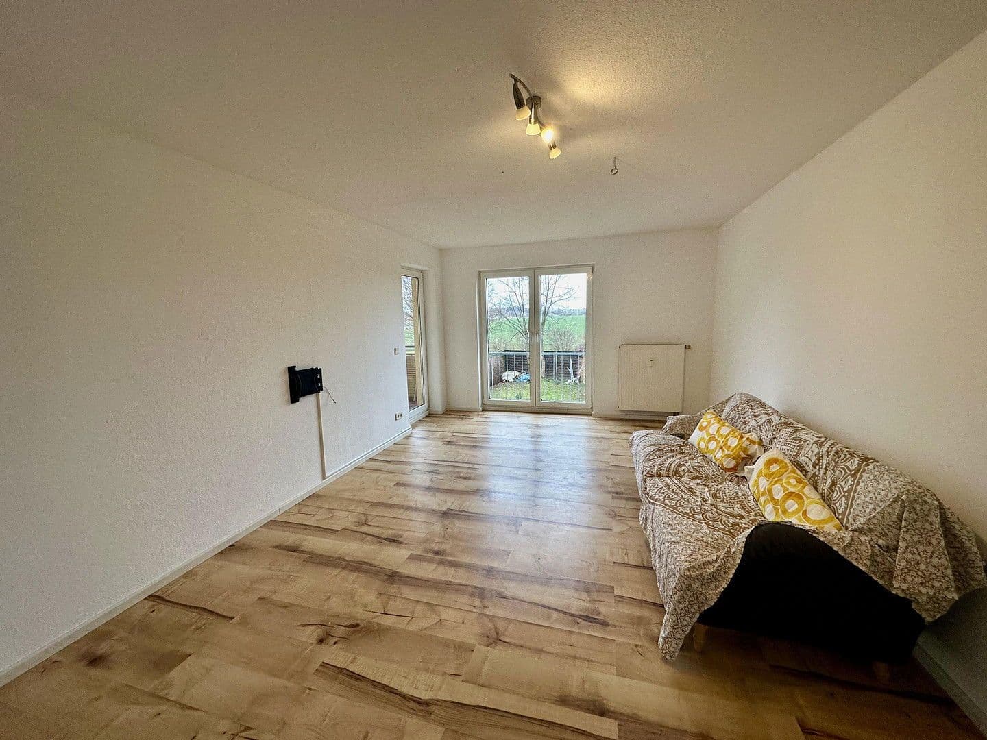 Pronájem bytu 3+1 86 m², Am Kornfeld 3, Schönefeld, Braniborsko Pronájem bytu 3+1 86 m², Am Kornfeld 3, Schönefeld, Braniborsko