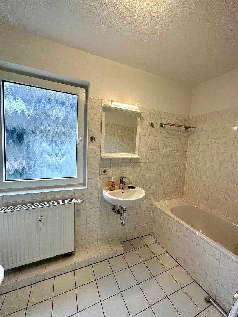 Pronájem bytu 3+1 86 m², Am Kornfeld 3, Schönefeld, Braniborsko Pronájem bytu 3+1 86 m², Am Kornfeld 3, Schönefeld, Braniborsko