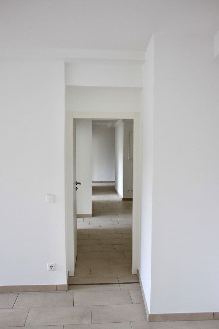 Pronájem bytu 5+1 159 m², Am Buchenbaum 21, Duisburg, Severní Porýní-Vestfálsko Pronájem bytu 5+1 159 m², Am Buchenbaum 21, Duisburg, Severní Porýní-Vestfálsko