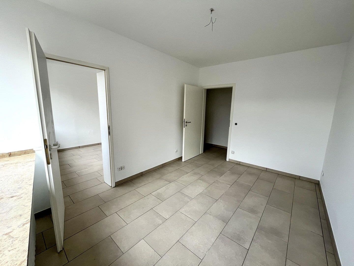 Pronájem bytu 5+1 159 m², Am Buchenbaum 21, Duisburg, Severní Porýní-Vestfálsko Pronájem bytu 5+1 159 m², Am Buchenbaum 21, Duisburg, Severní Porýní-Vestfálsko