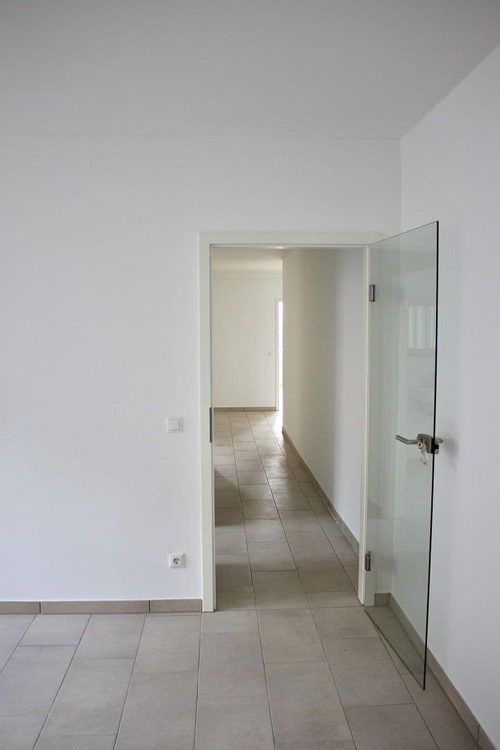 Pronájem bytu 5+1 159 m², Am Buchenbaum 21, Duisburg, Severní Porýní-Vestfálsko Pronájem bytu 5+1 159 m², Am Buchenbaum 21, Duisburg, Severní Porýní-Vestfálsko
