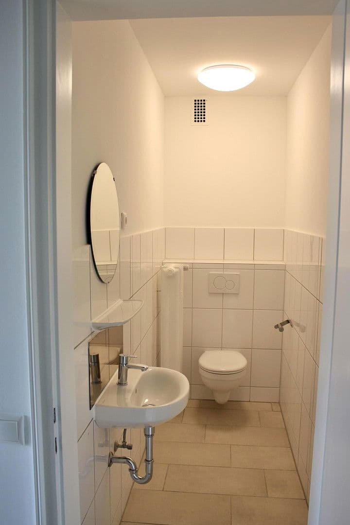 Pronájem bytu 5+1 159 m², Am Buchenbaum 21, Duisburg, Severní Porýní-Vestfálsko Pronájem bytu 5+1 159 m², Am Buchenbaum 21, Duisburg, Severní Porýní-Vestfálsko