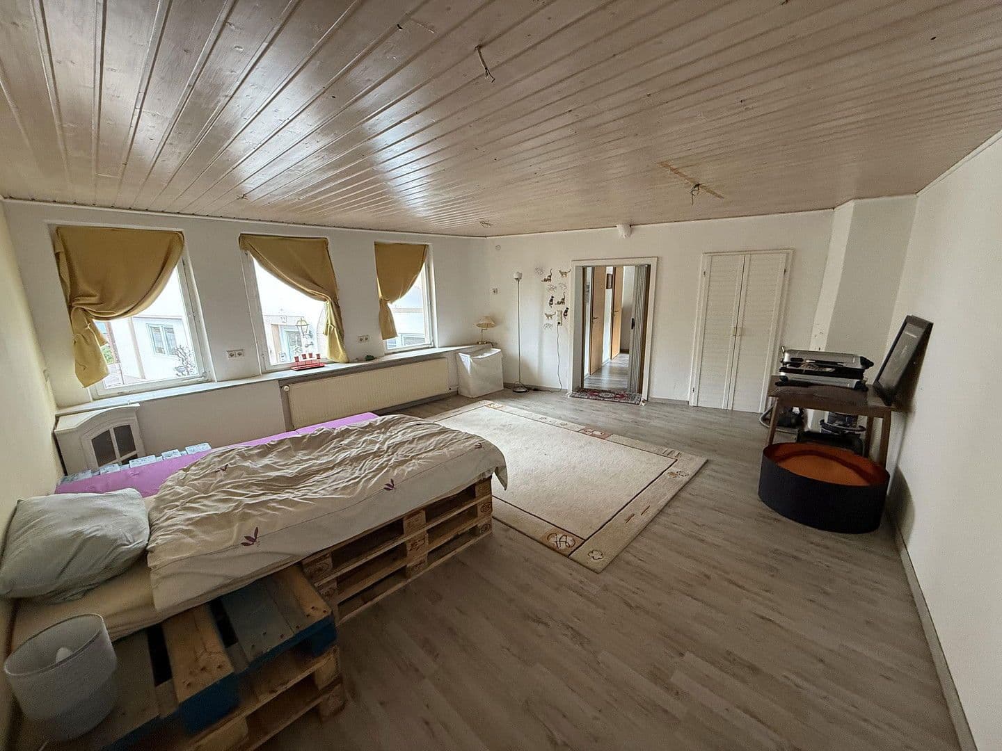Prodej domu 405 m², pozemek 1.700 m², Klosterstraße 19, Offenbach-Hundheim, Porýní-Falc Prodej domu 405 m², pozemek 1.700 m², Klosterstraße 19, Offenbach-Hundheim, Porýní-Falc
