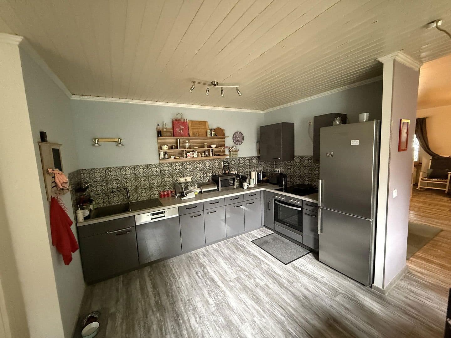 Prodej domu 405 m², pozemek 1.700 m², Klosterstraße 19, Offenbach-Hundheim, Porýní-Falc Prodej domu 405 m², pozemek 1.700 m², Klosterstraße 19, Offenbach-Hundheim, Porýní-Falc