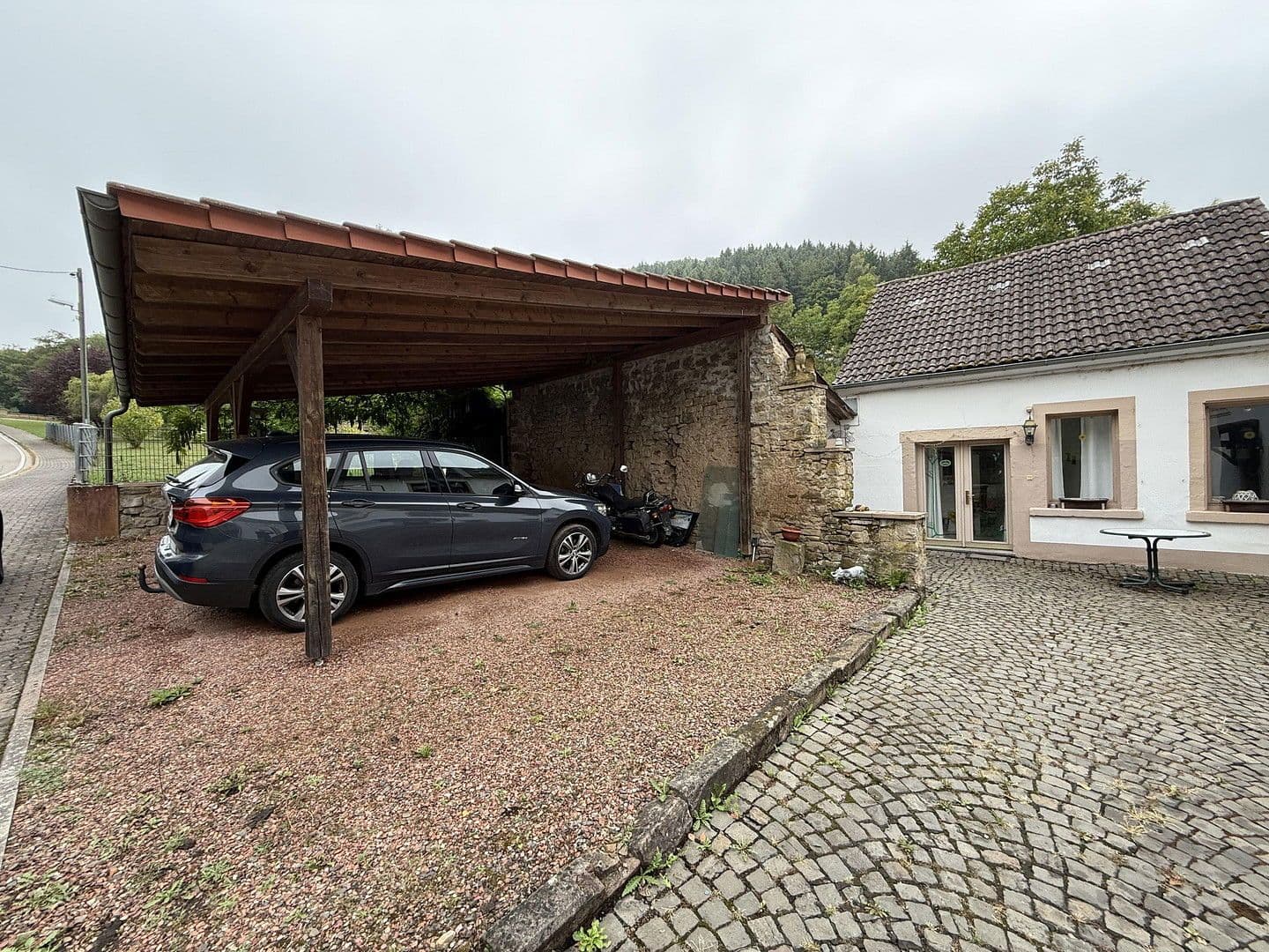 Prodej domu 405 m², pozemek 1.700 m², Klosterstraße 19, Offenbach-Hundheim, Porýní-Falc Prodej domu 405 m², pozemek 1.700 m², Klosterstraße 19, Offenbach-Hundheim, Porýní-Falc