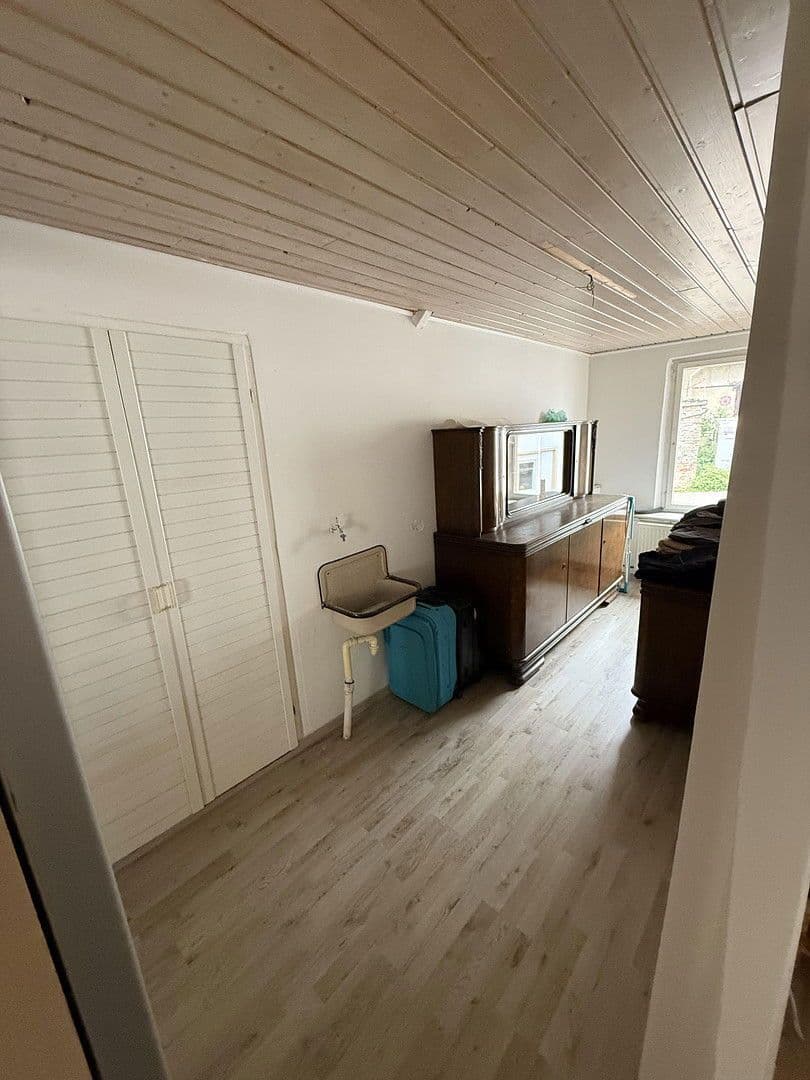 Prodej domu 405 m², pozemek 1.700 m², Klosterstraße 19, Offenbach-Hundheim, Porýní-Falc Prodej domu 405 m², pozemek 1.700 m², Klosterstraße 19, Offenbach-Hundheim, Porýní-Falc
