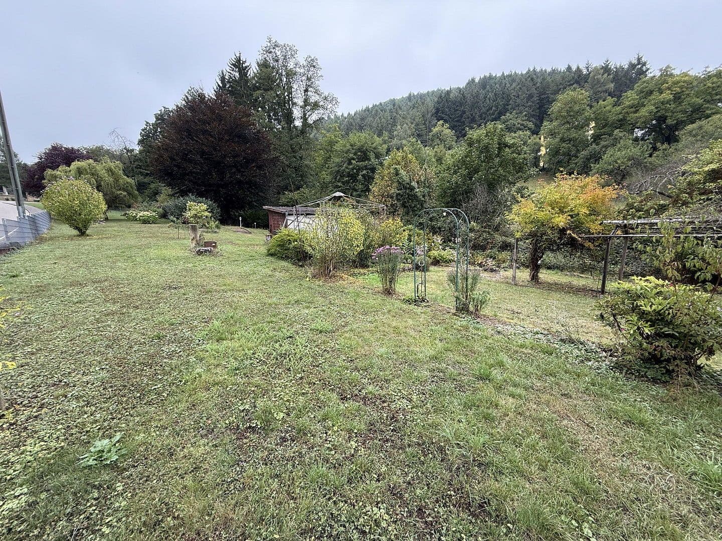 Prodej domu 405 m², pozemek 1.700 m², Klosterstraße 19, Offenbach-Hundheim, Porýní-Falc Prodej domu 405 m², pozemek 1.700 m², Klosterstraße 19, Offenbach-Hundheim, Porýní-Falc