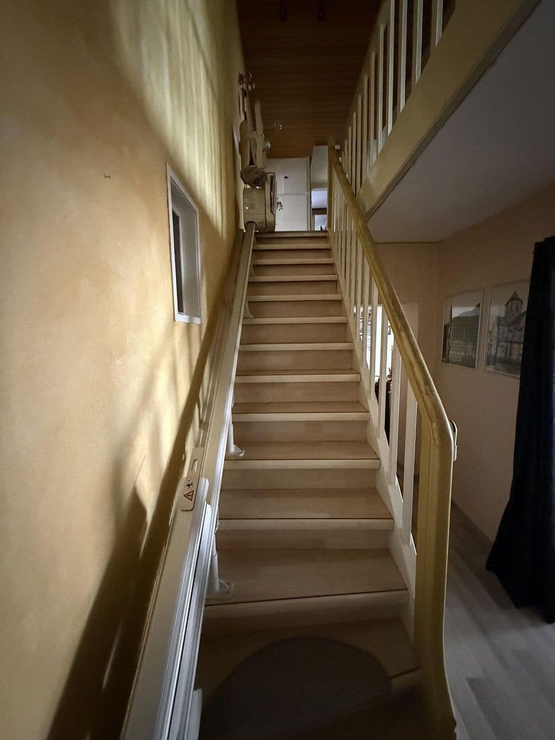 Prodej domu 405 m², pozemek 1.700 m², Klosterstraße 19, Offenbach-Hundheim, Porýní-Falc Prodej domu 405 m², pozemek 1.700 m², Klosterstraße 19, Offenbach-Hundheim, Porýní-Falc