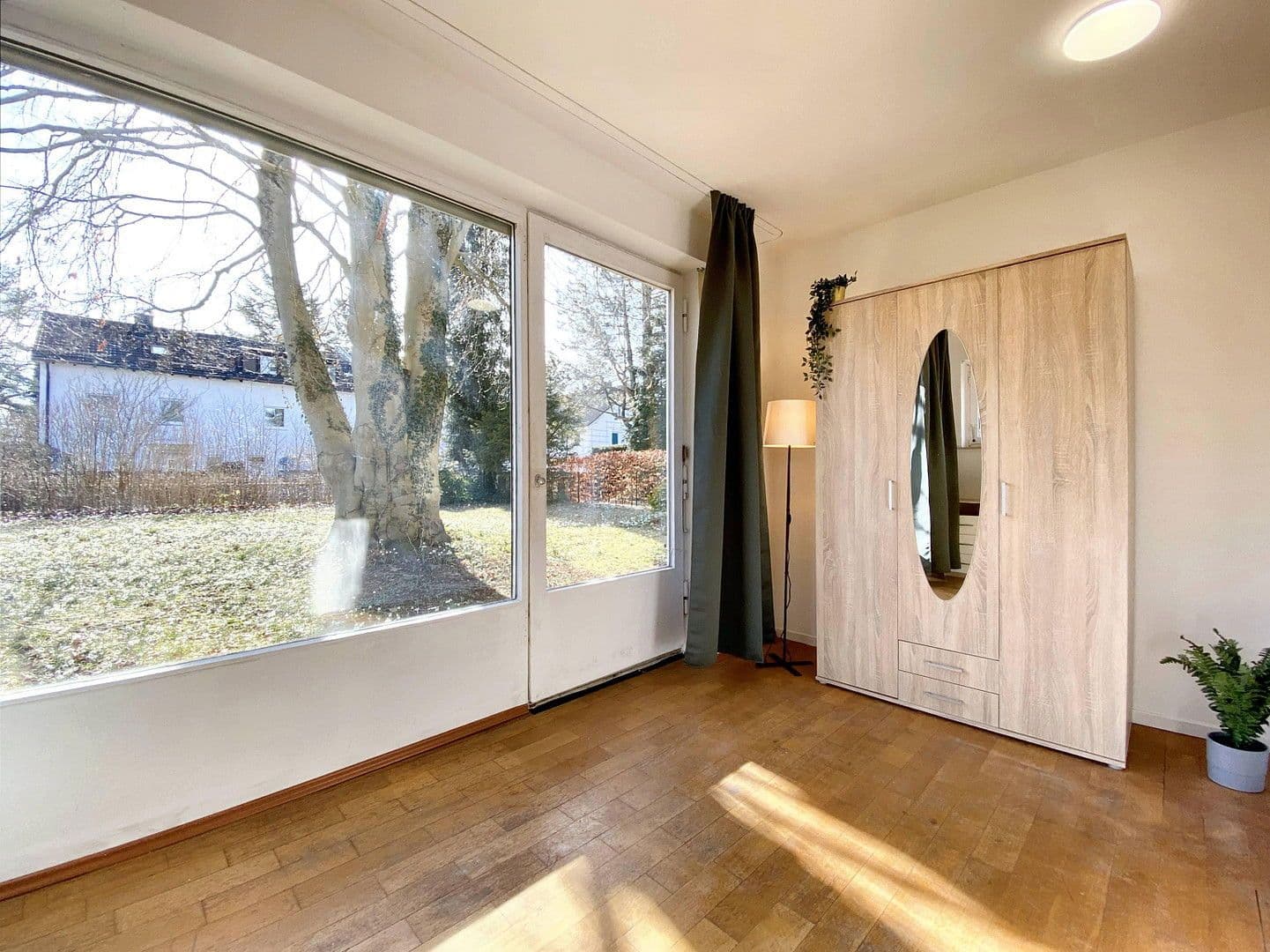 Pronájem bytu 1+1 15 m², Görzer Str. 138a, München, Bavorsko Pronájem bytu 1+1 15 m², Görzer Str. 138a, München, Bavorsko