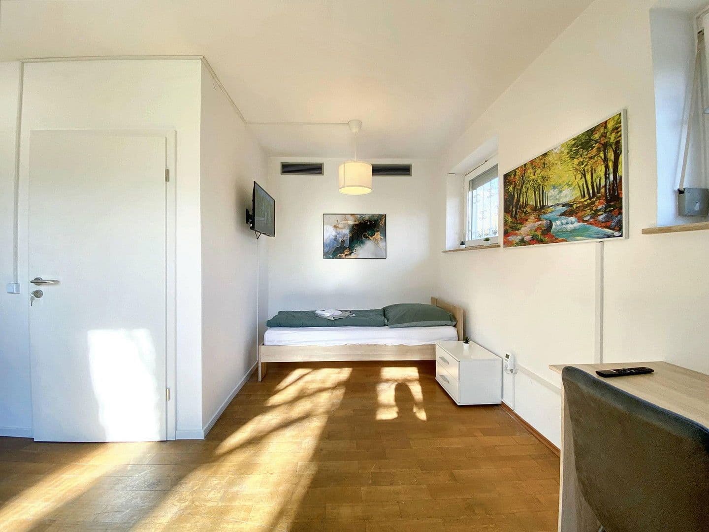 Pronájem bytu 1+1 15 m², Görzer Str. 138a, München, Bavorsko Pronájem bytu 1+1 15 m², Görzer Str. 138a, München, Bavorsko