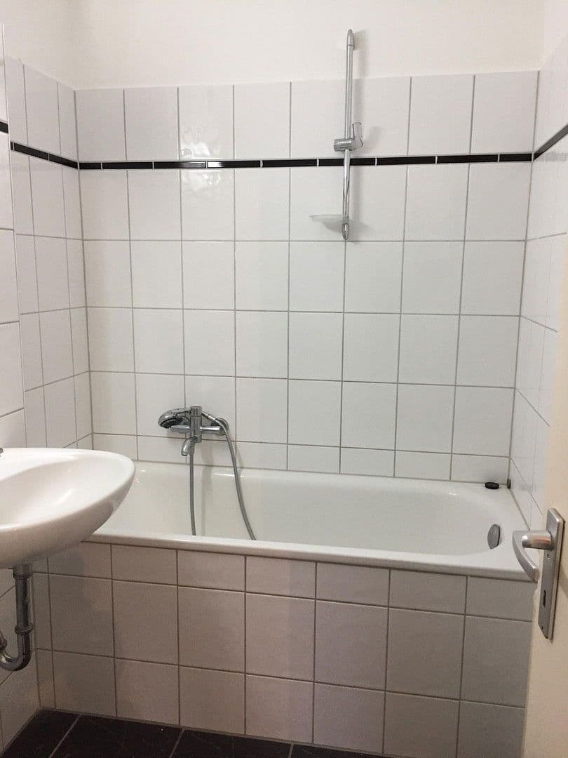 Pronájem bytu 2+1 63 m², Rheinstr. 16, Krefeld, Severní Porýní-Vestfálsko Pronájem bytu 2+1 63 m², Rheinstr. 16, Krefeld, Severní Porýní-Vestfálsko