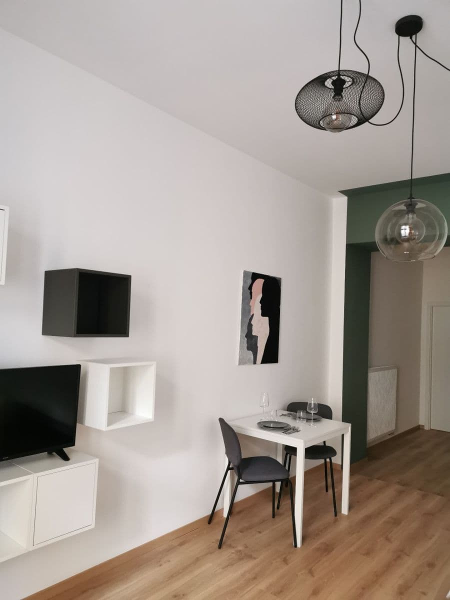 Prodej bytu 1+1 37 m², Pivovarská, Praha, Praha Prodej bytu 1+1 37 m², Pivovarská, Praha, Praha