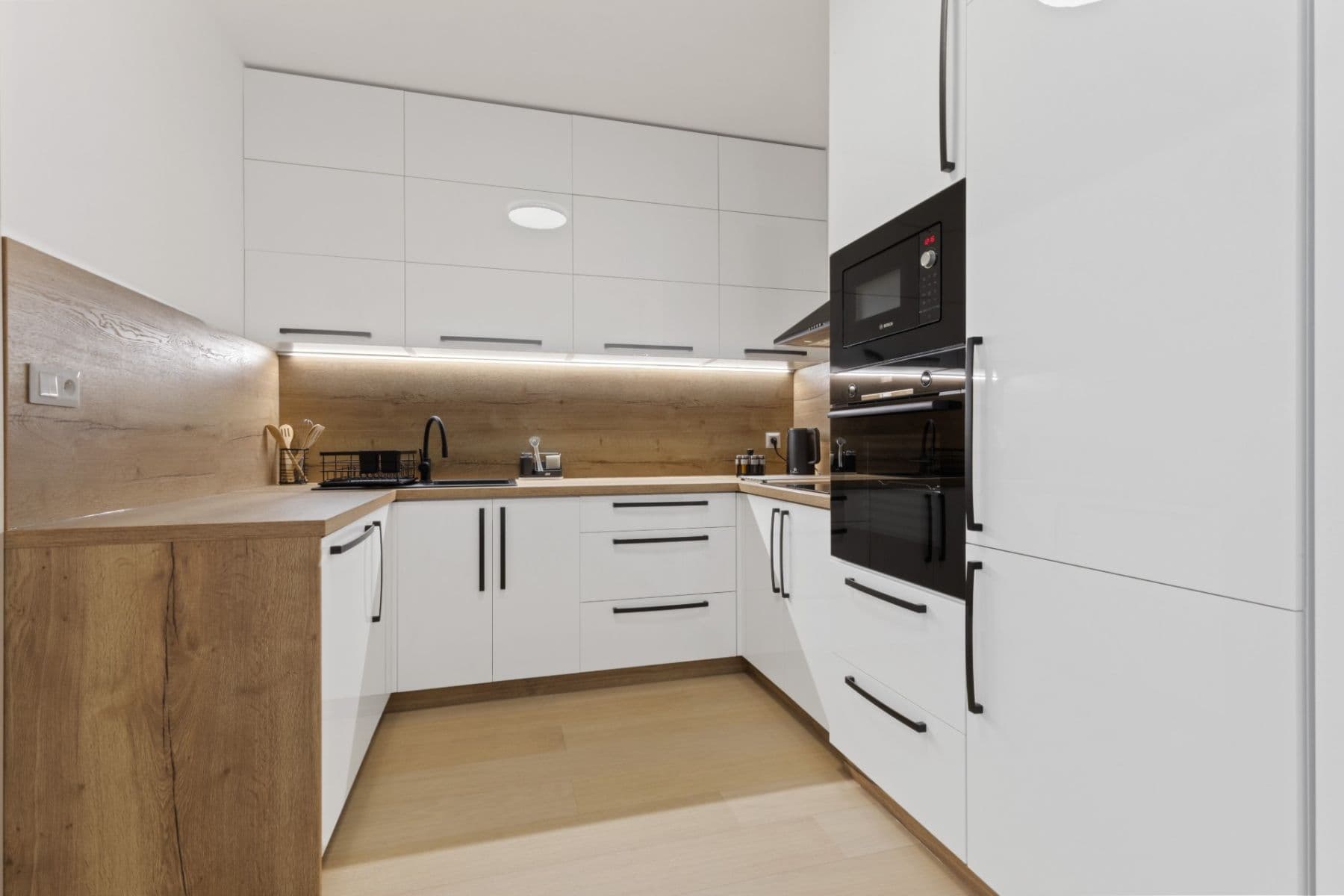 Pronájem bytu 2+1 55 m², Trnavská cesta, Ružinov, Bratislavský kraj Pronájem bytu 2+1 55 m², Trnavská cesta, Ružinov, Bratislavský kraj